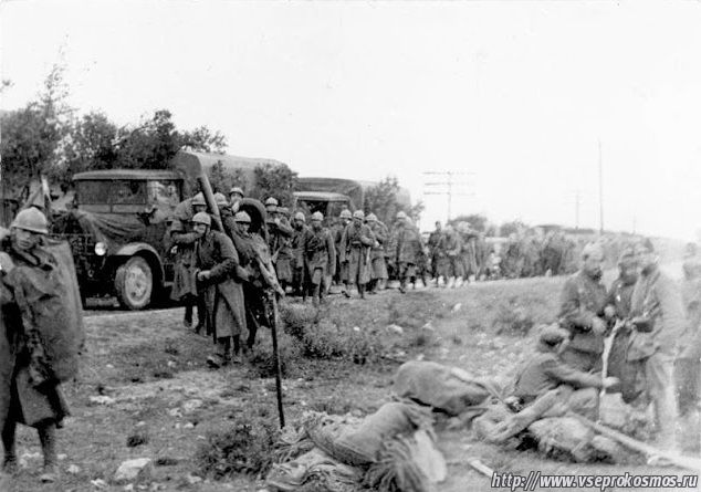 Солдаты итальянского экспедиционного корпуса идут на Мадрид